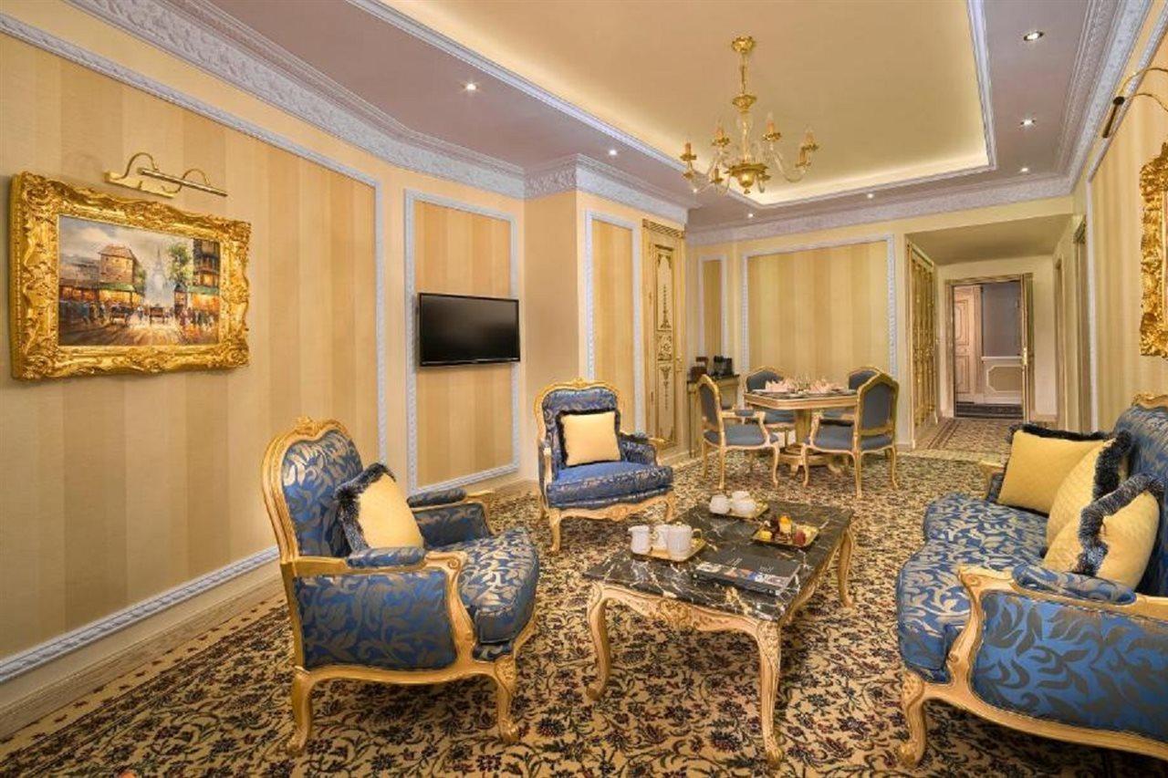 Royal Rose Abu Dhabi, A Curio Collection By Hilton Affiliated Hotel Exterior photo A suite at the hotel