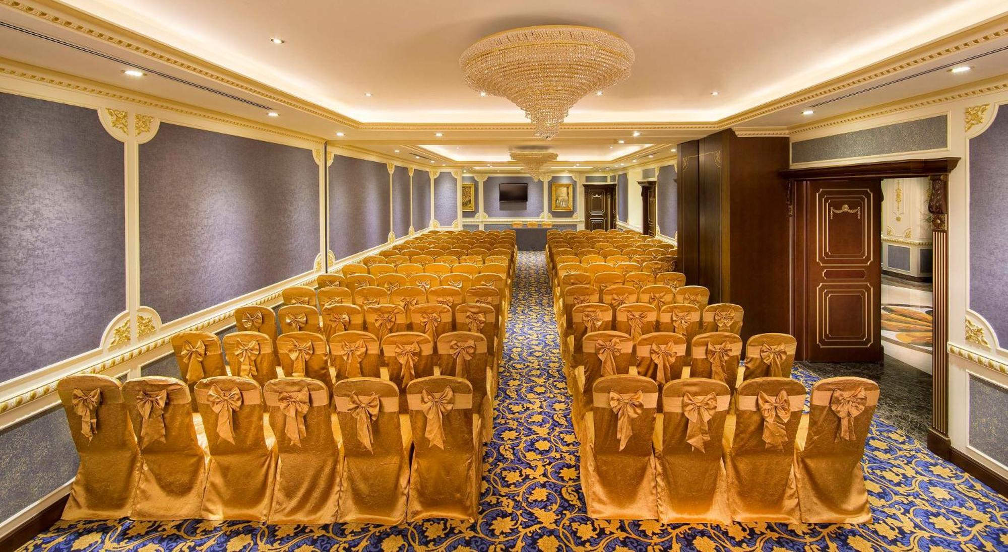 Royal Rose Abu Dhabi, A Curio Collection By Hilton Affiliated Hotel Exterior photo The Royal Ballroom