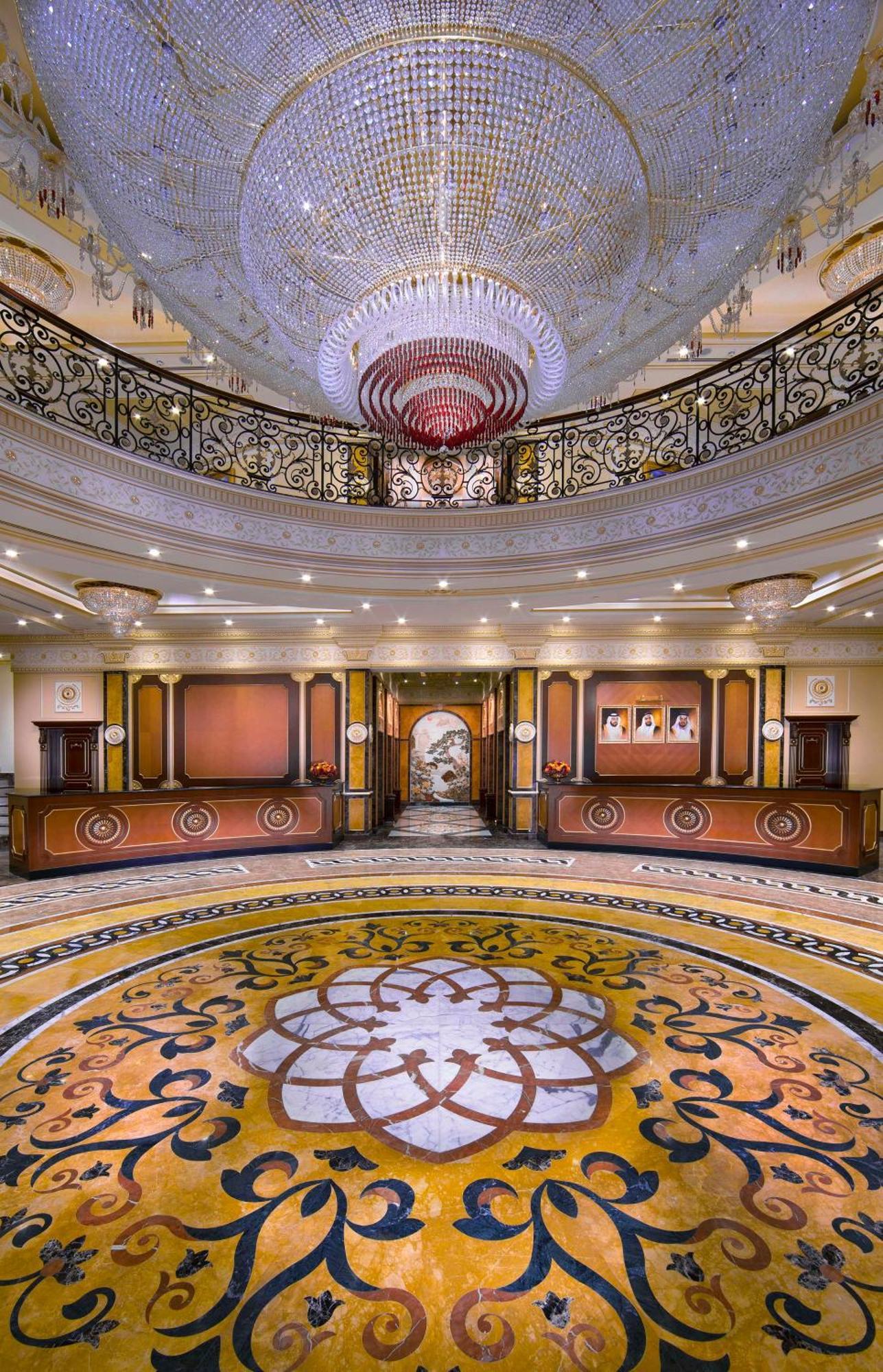 Royal Rose Abu Dhabi, A Curio Collection By Hilton Affiliated Hotel Exterior photo Lobby
