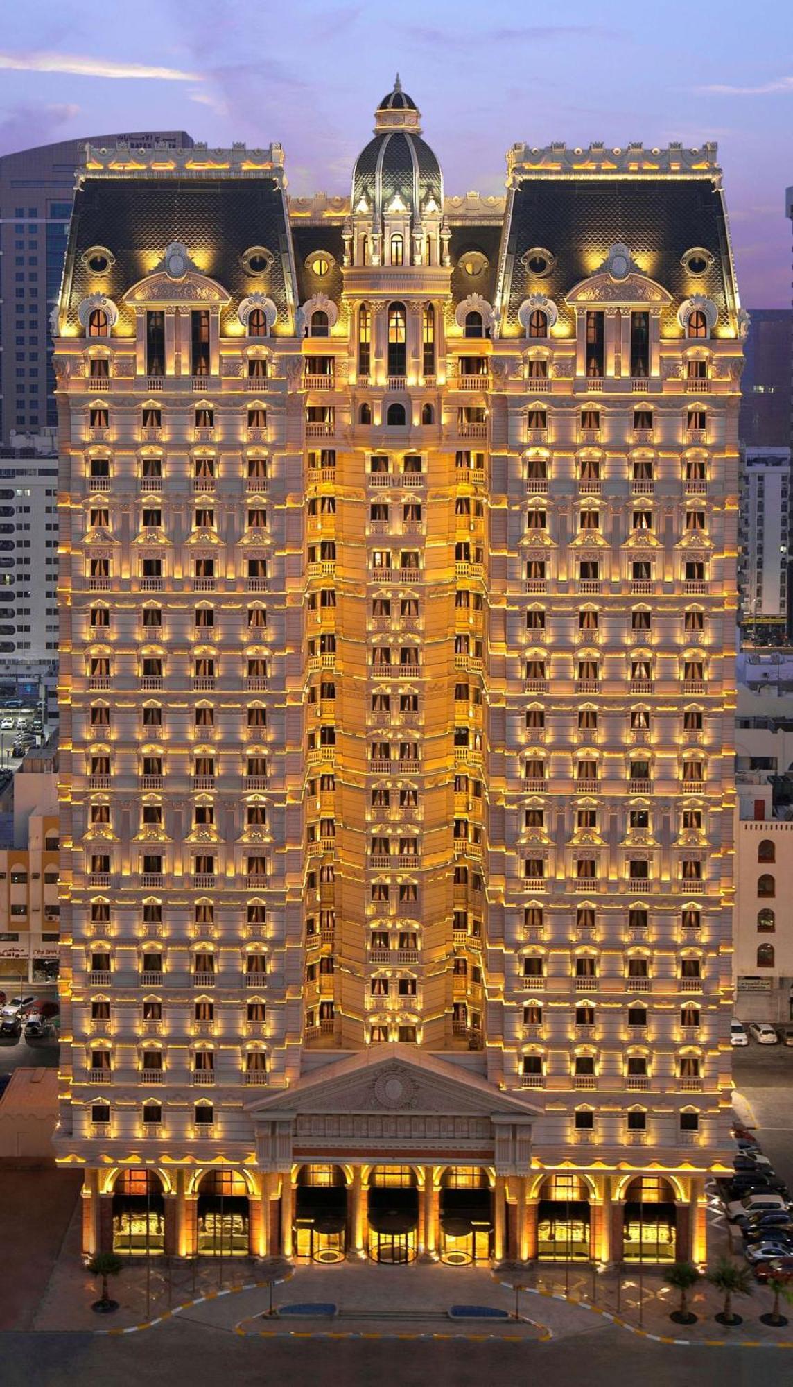 Royal Rose Abu Dhabi, A Curio Collection By Hilton Affiliated Hotel Exterior photo The Ritz-Carlton, Dubai