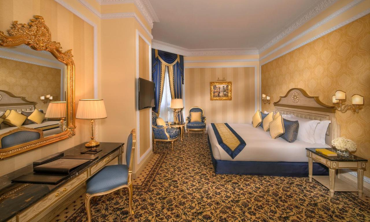 Royal Rose Abu Dhabi, A Curio Collection By Hilton Affiliated Hotel Exterior photo A room at the hotel